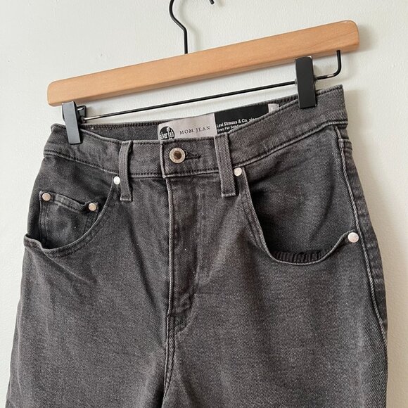 Levi's Silvertab High Waisted Mom Jeans Gray Women's Size 27 - Picture 3 of 12